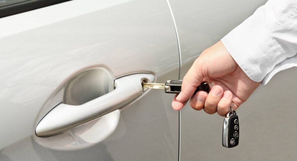 automotive locksmith